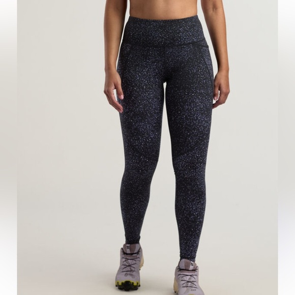 lululemon athletica Pants - Lululemon  leggings size 4 like  new Athletica Black and White Speckled